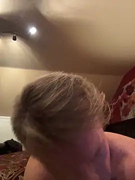 DILFiGuess1 live sex cam