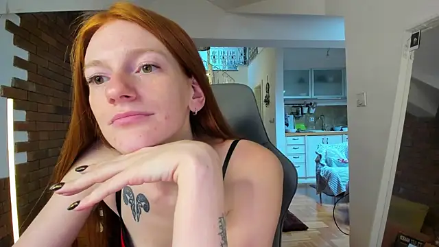 Aliceginger99 live sex cam