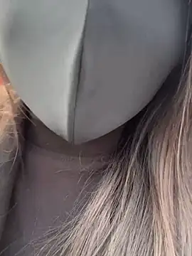 Carlin-yiyi live sex cam