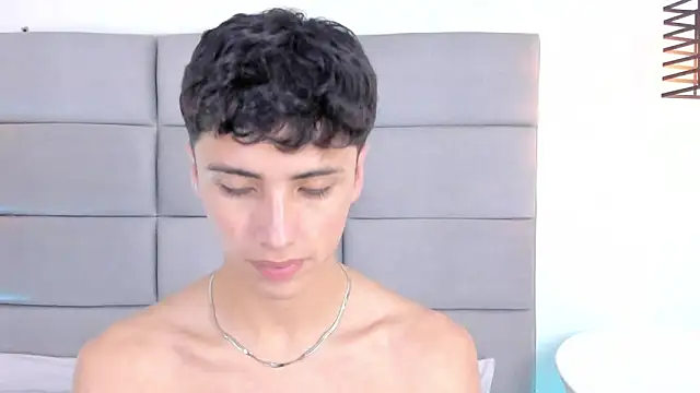 JoshClaarktt live sex cam