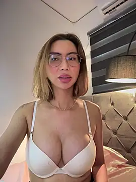 Ivysnow live sex cam