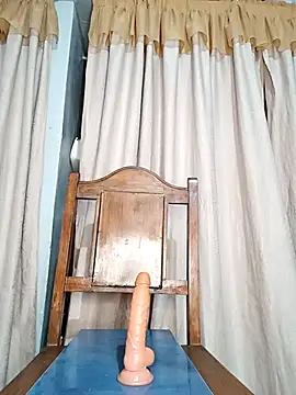 Rebecadiaz13's cam snapshot