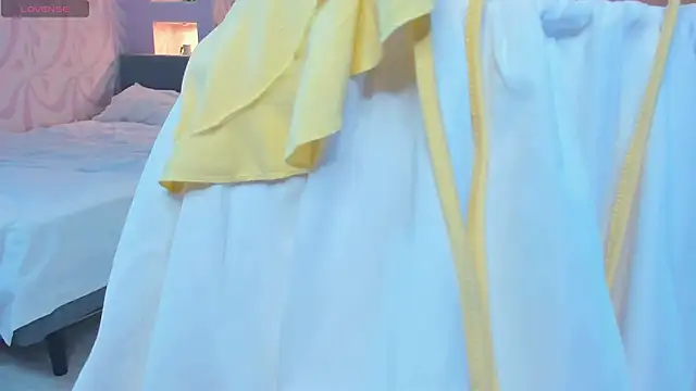 FloraDobb live sex cam