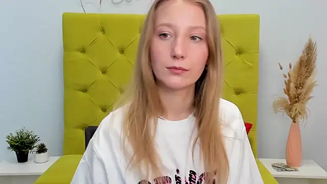 LolaWilsons live sex cam