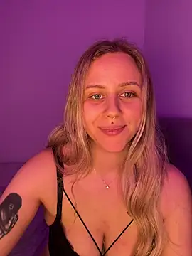 lunawolf21 live sex cam