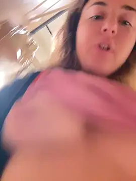 kate_nicepops999114's cam snapshot