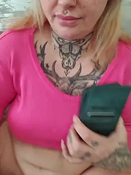 CurvyyAnna live sex cam