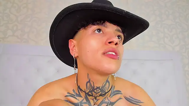 b3k_afrodict's cam snapshot