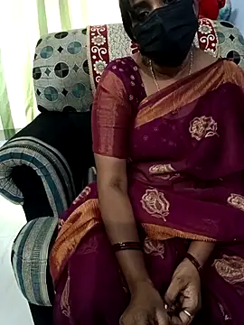 Tinarosy13's cam snapshot