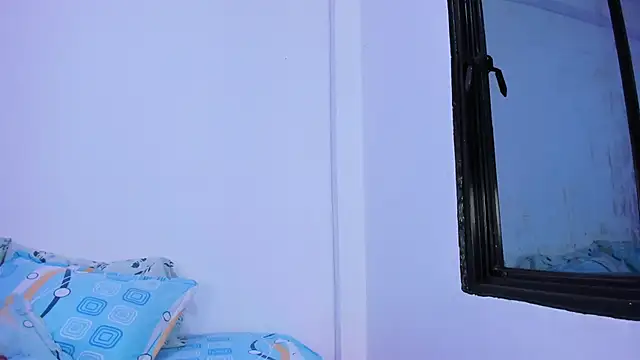 _anais_bustamante_'s cam snapshot