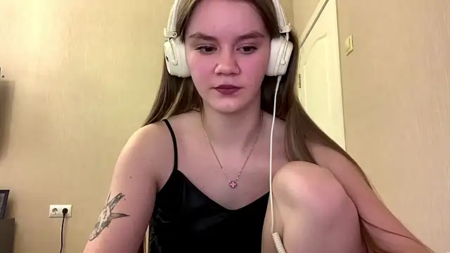 AgnesShy_'s cam snapshot