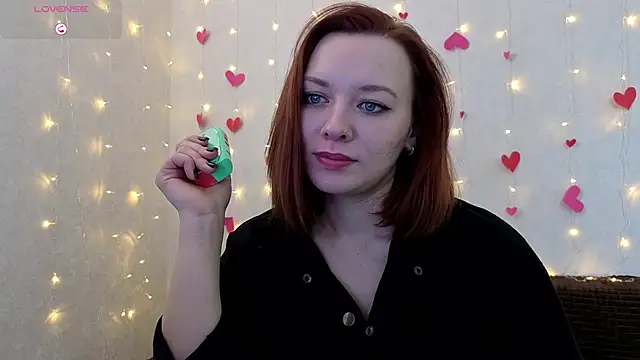 Sladkaya_2025's cam snapshot