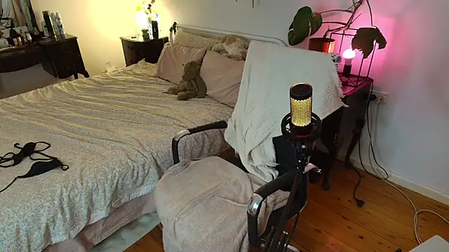 Lenas_Room live sex cam