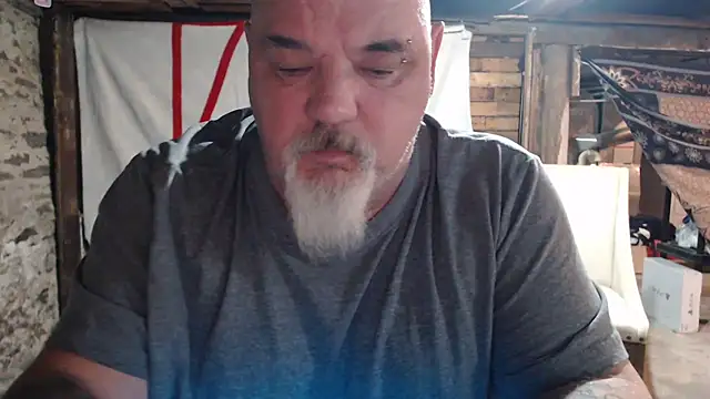 Newfiesausage1972 live sex cam