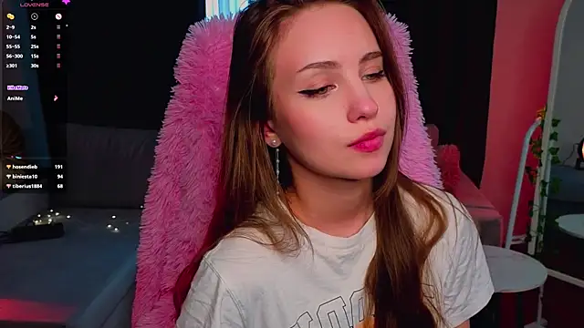 Alice_loft's cam snapshot