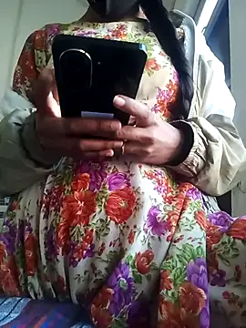 Riya_917 live sex cam