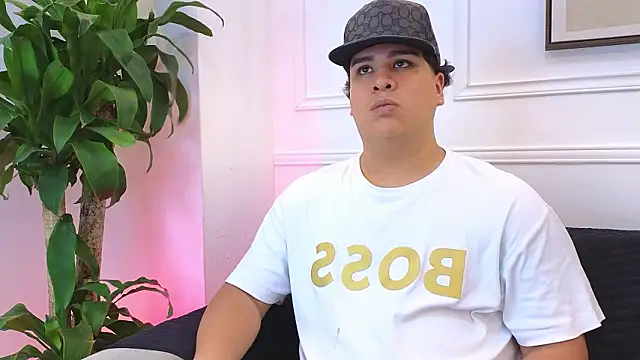 Naim_Bennetsex's cam snapshot