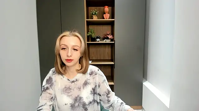 EugeniaEarl live sex cam