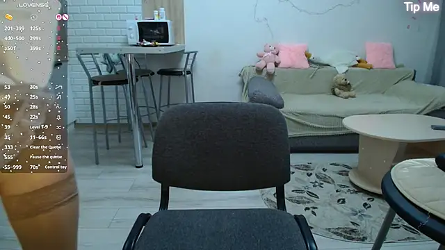 heavenly_charm's cam snapshot