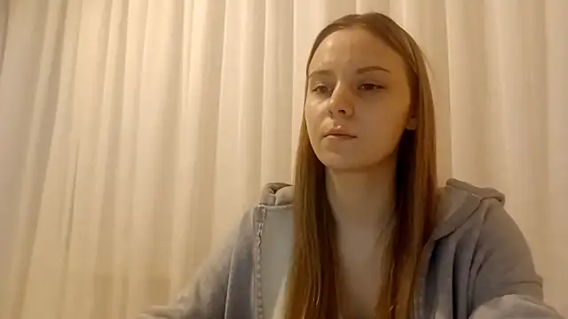 CrackShirker's cam snapshot