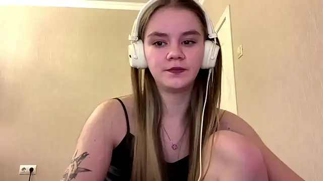 AgnesShy_'s cam snapshot