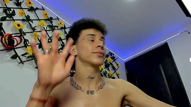 Maxxx_bigcockx live sex cam