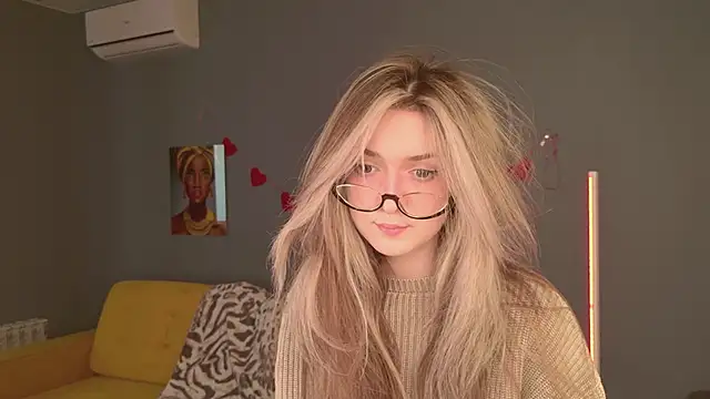 BellaSink live sex cam