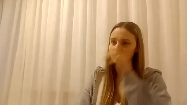 CrackShirker's cam snapshot