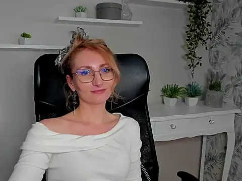 CinderellaMoon live sex cam