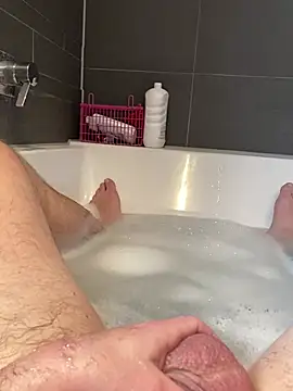 LivingLegend1978's cam snapshot