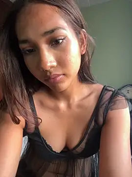 lyla_luv live sex cam