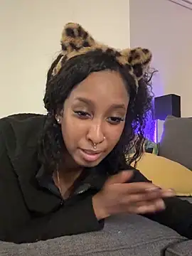 Your_Paris live sex cam