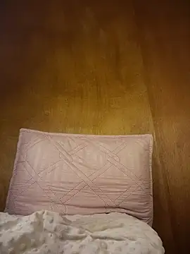 Your_HoneyXXX's cam snapshot