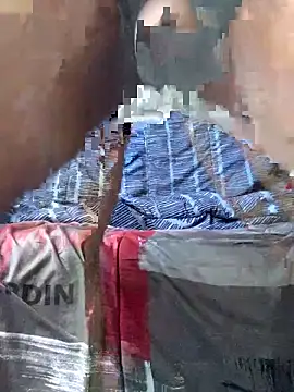 Uncleuncutmushroom live sex cam