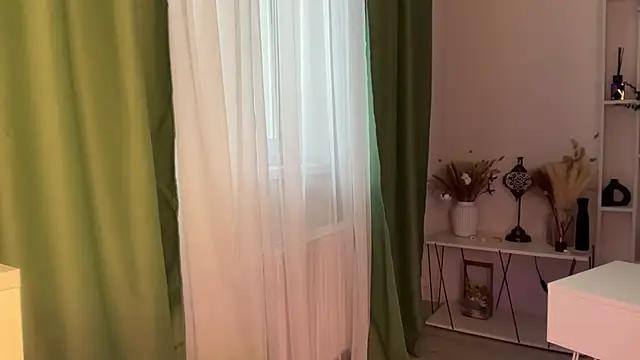 emmyrain's cam snapshot