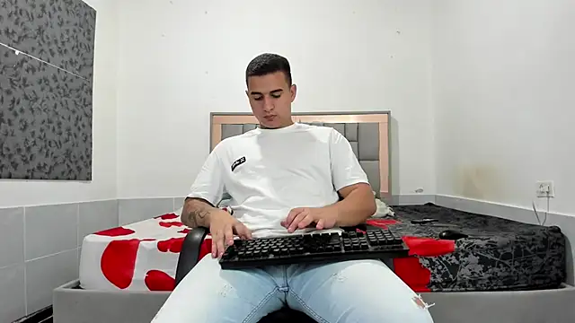 simookeler live sex cam