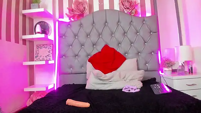 Valentina-Nova- live sex cam