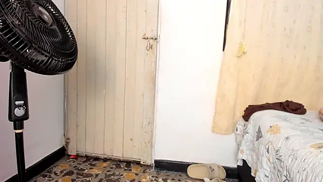 BlowMommy_ live sex cam