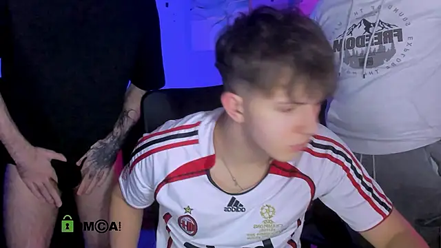 travis_wolf_ live sex cam