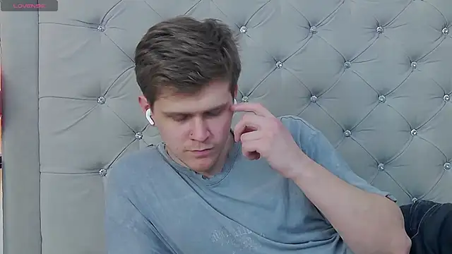 NickJohnas live sex cam