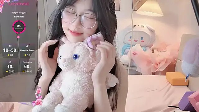 Luminous4173 live sex cam