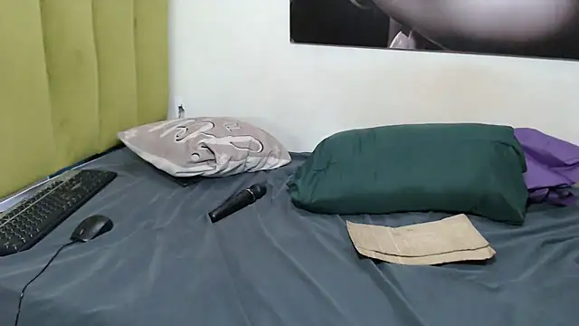 karen-001's cam snapshot