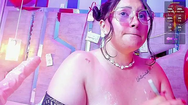 LunaPleasure live sex cam