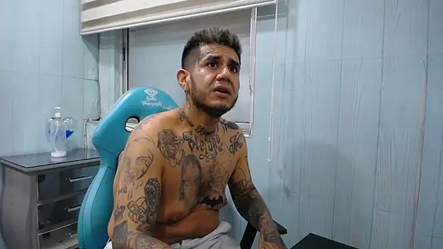 allison_max_tattoo live sex cam