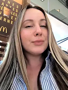 Mona_Plus live sex cam