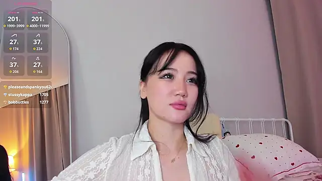 AmiliYan live sex cam