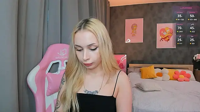 LanaMiracle live sex cam
