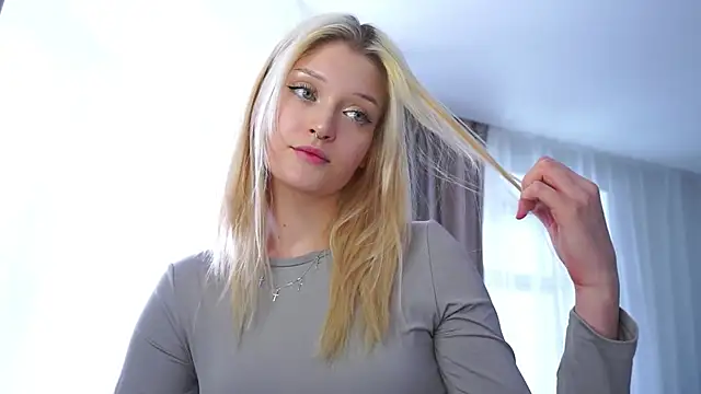 TaraBomstad's cam snapshot