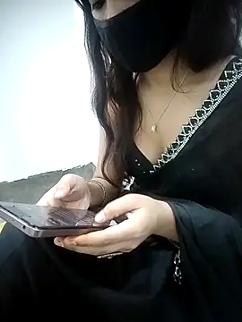 Horny-nishaa's cam snapshot