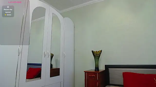 Zoro1999 live sex cam